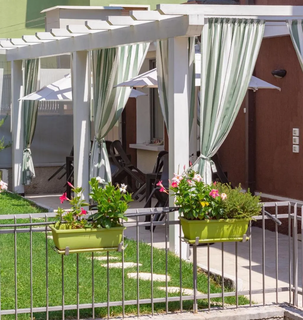 Blau Vacanze Peschiera del Garda 0*,